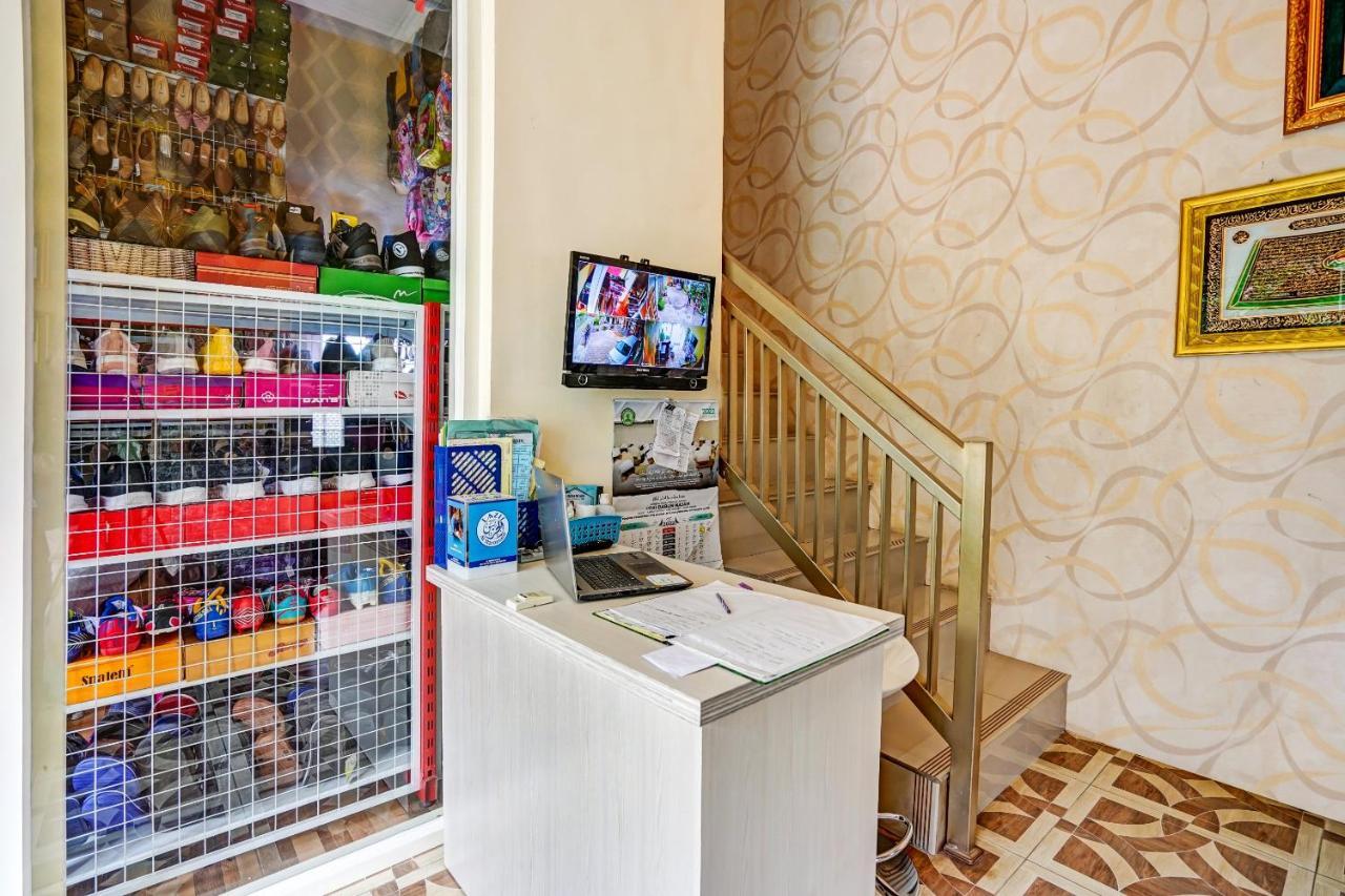 Super Oyo 90642 Lancar Homestay Syariah Tlekung Экстерьер фото
