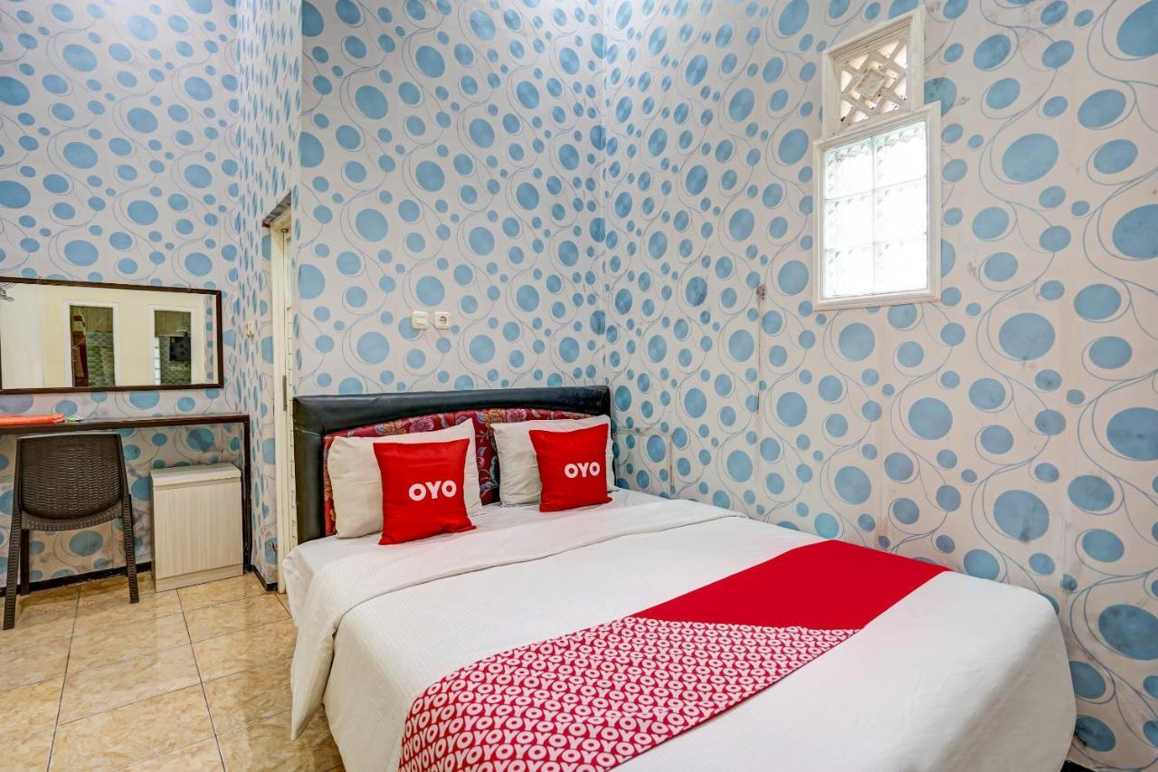 Super Oyo 90642 Lancar Homestay Syariah Tlekung Экстерьер фото