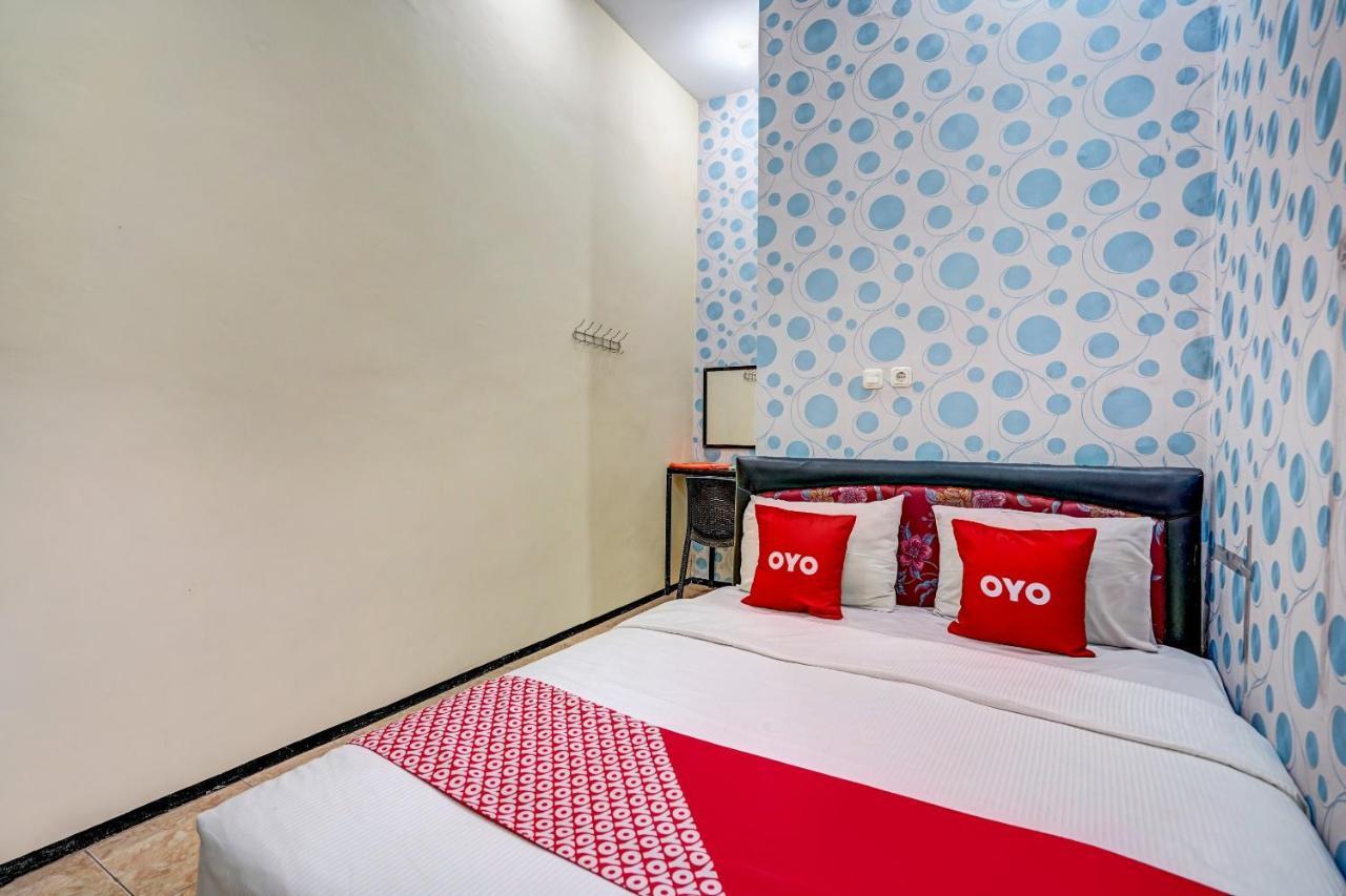 Super Oyo 90642 Lancar Homestay Syariah Tlekung Экстерьер фото
