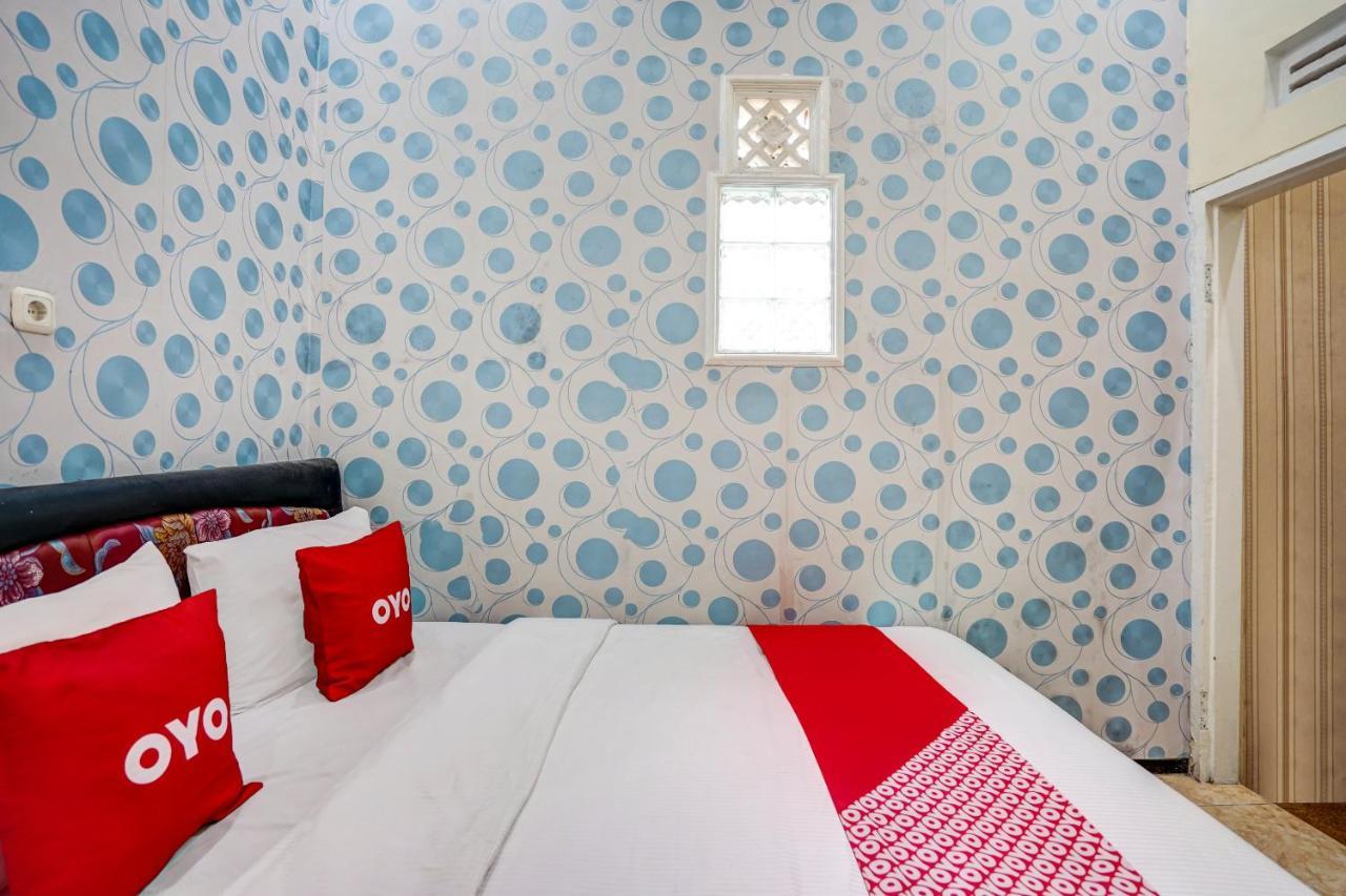 Super Oyo 90642 Lancar Homestay Syariah Tlekung Экстерьер фото
