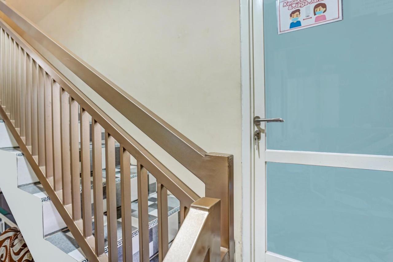 Super Oyo 90642 Lancar Homestay Syariah Tlekung Экстерьер фото
