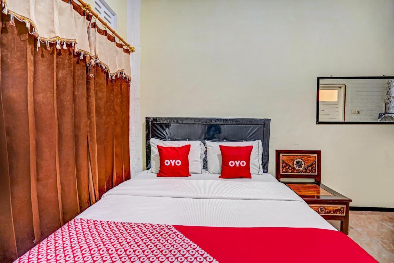 Super Oyo 90642 Lancar Homestay Syariah Tlekung Экстерьер фото